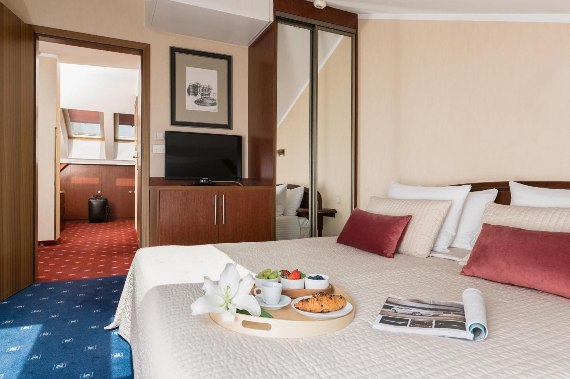 & 5* Kraków