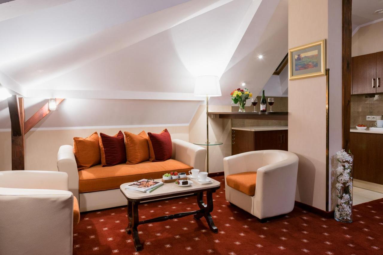 Hotel & Krakow