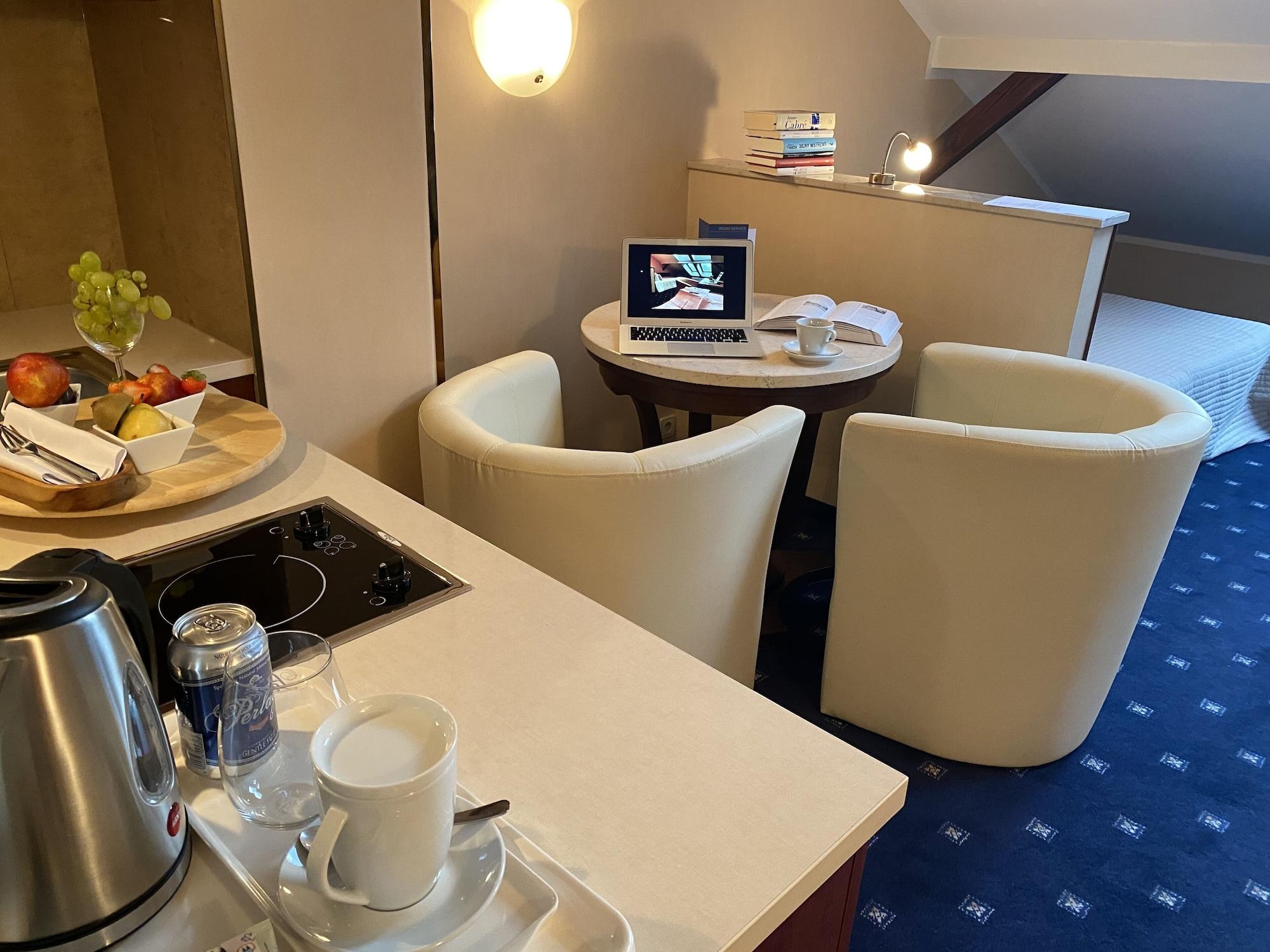 Hotel & Krakow